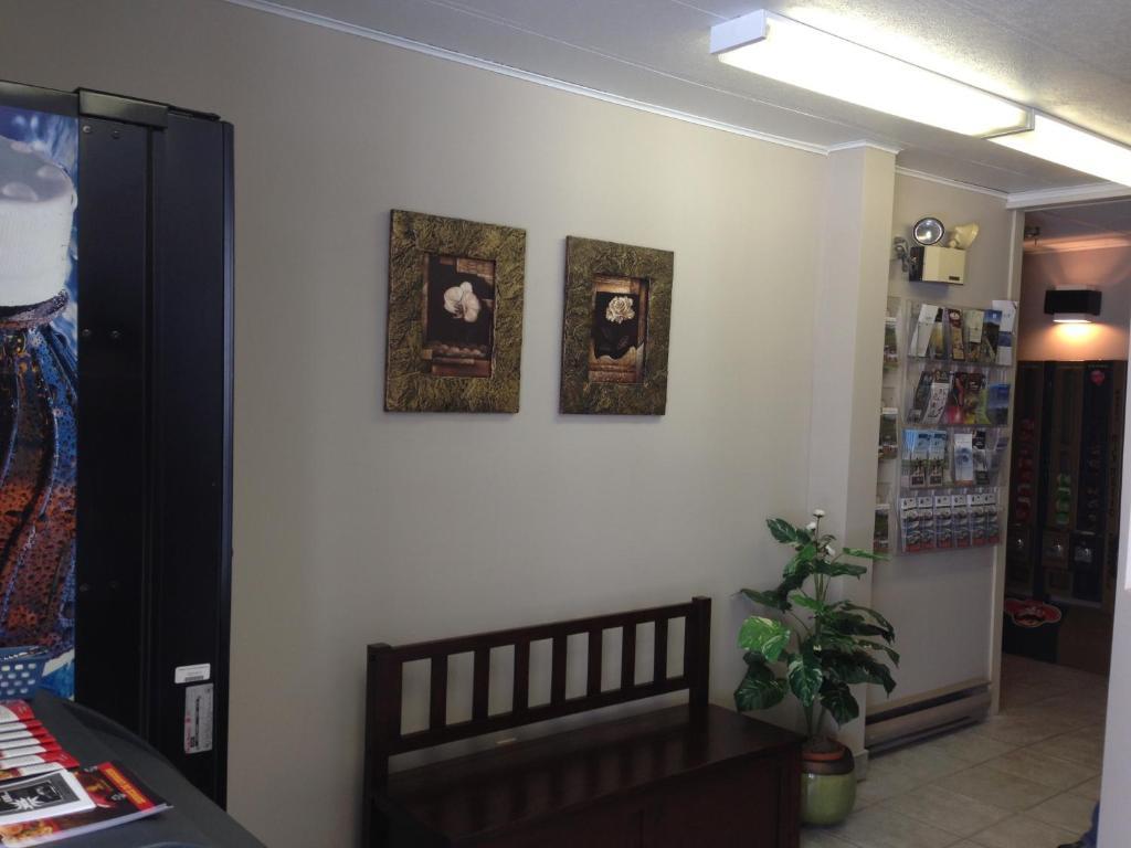 Motel De La Pente Douce Magog ภายนอก รูปภาพ